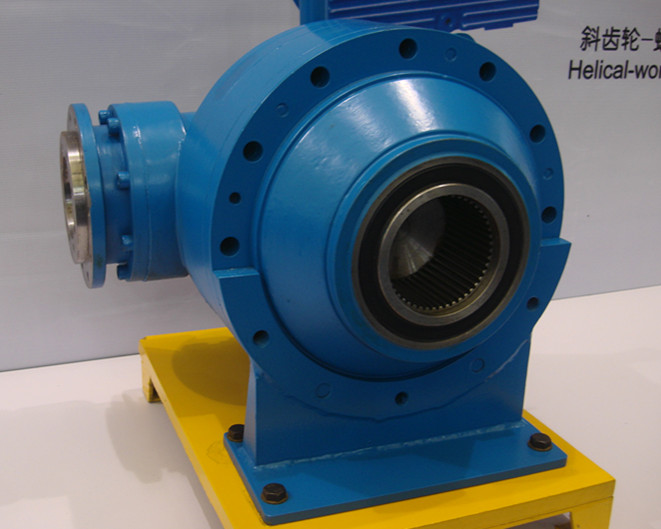 雙臥軸攪拌機(jī)用減速機(jī)
